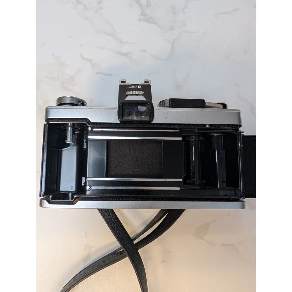 Olympus OM-1 MD 35mm SLR Film Camera Body w/ Original Case Tested Working
